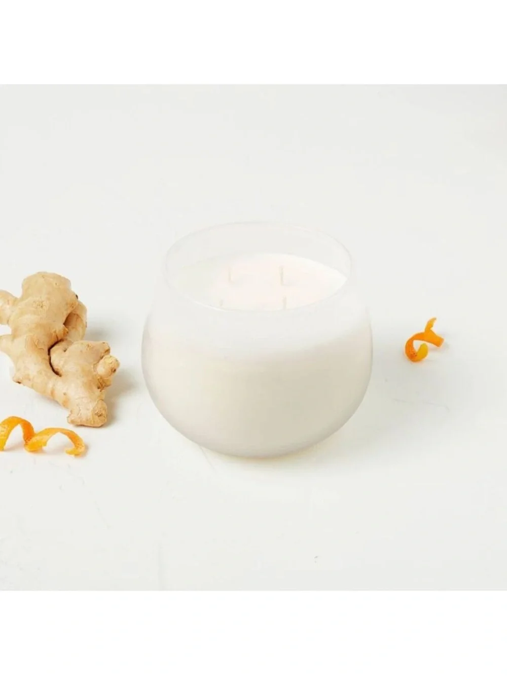 NWT Casaluna Clarity 4-Wick Candle
